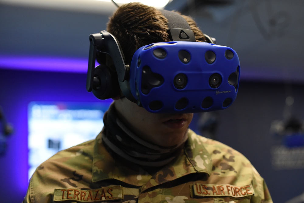 317th Airlift Wing enhances training with VR systems