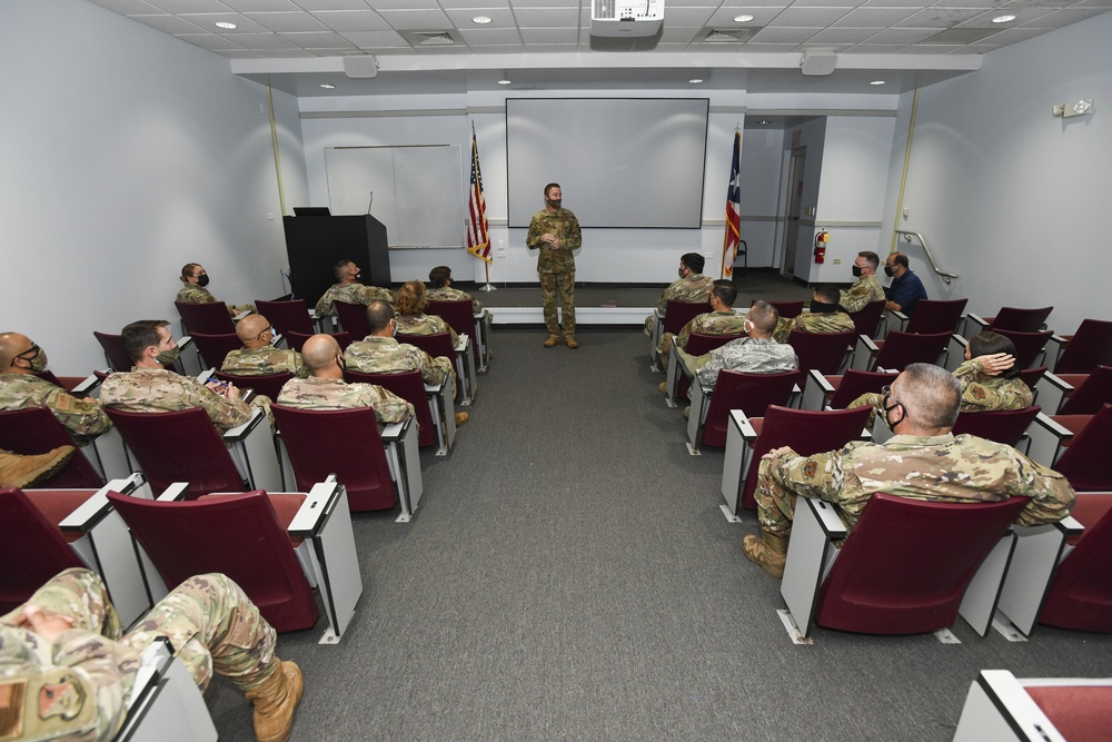 Col. Boone addresses 156th Wing leadership
