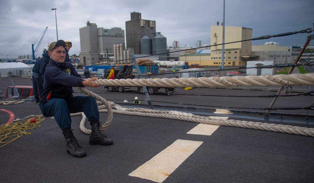 USS Roosevelt (DDG 80)