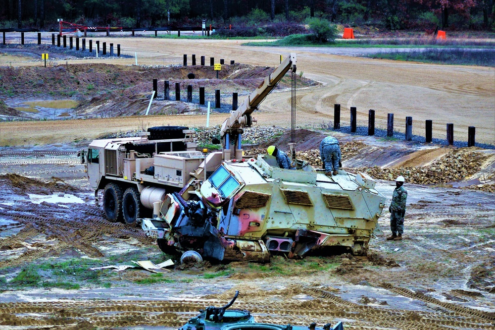 Fort McCoy RTS-Maintenance holds first vehicle recovery operations course for fiscal year 2021