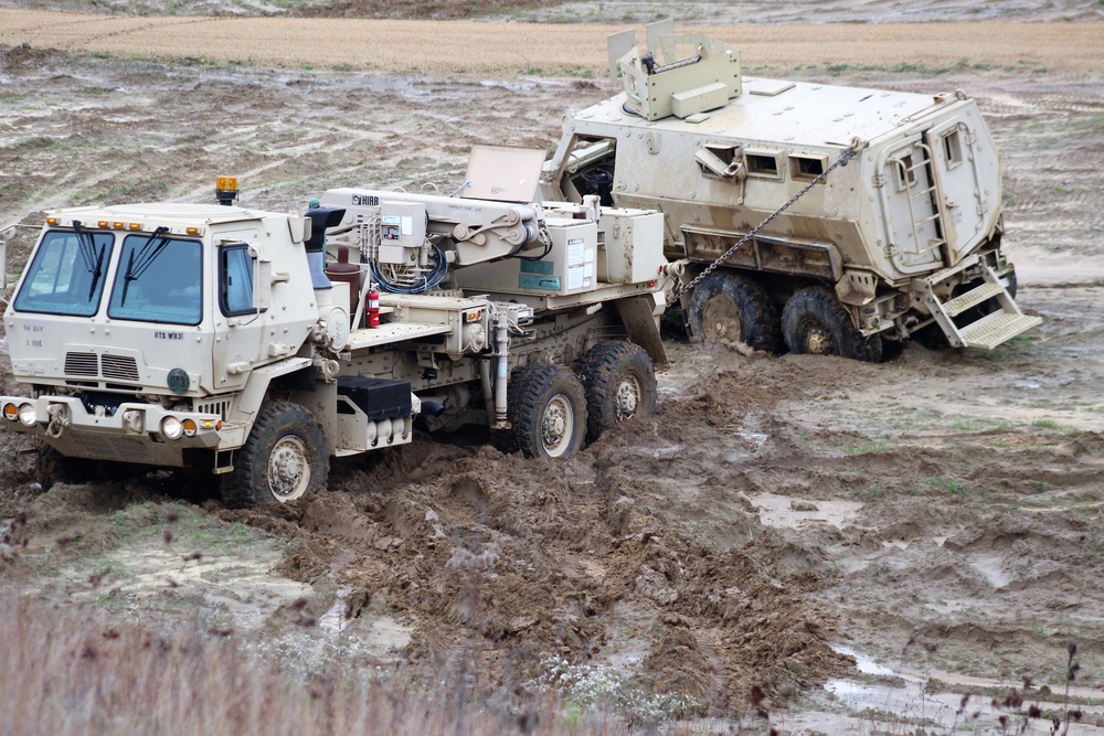 Fort McCoy RTS-Maintenance holds first vehicle recovery operations course for fiscal year 2021