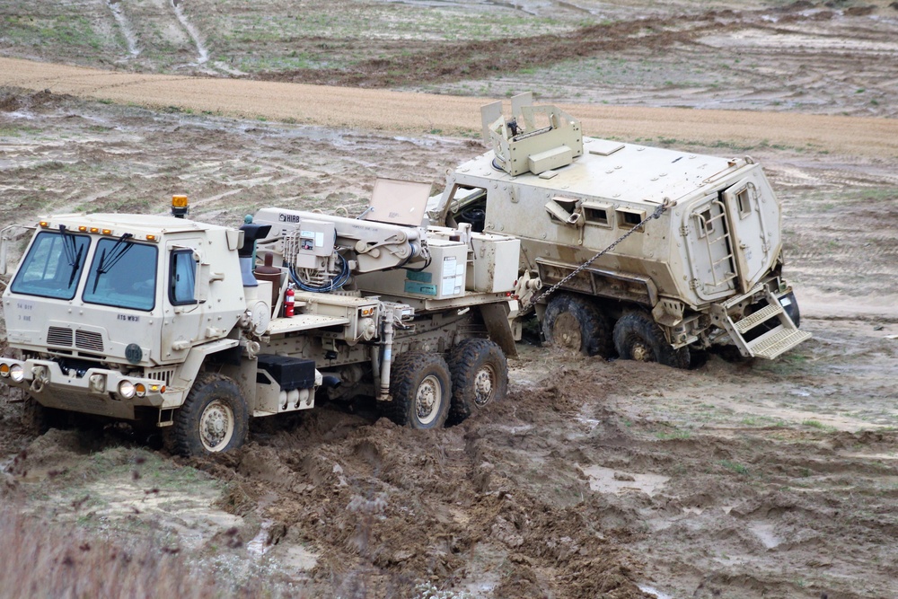 Fort McCoy RTS-Maintenance holds first vehicle recovery operations course for fiscal year 2021