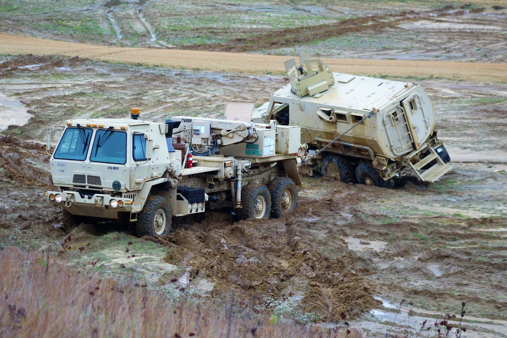 Fort McCoy RTS-Maintenance holds first vehicle recovery operations course for fiscal year 2021