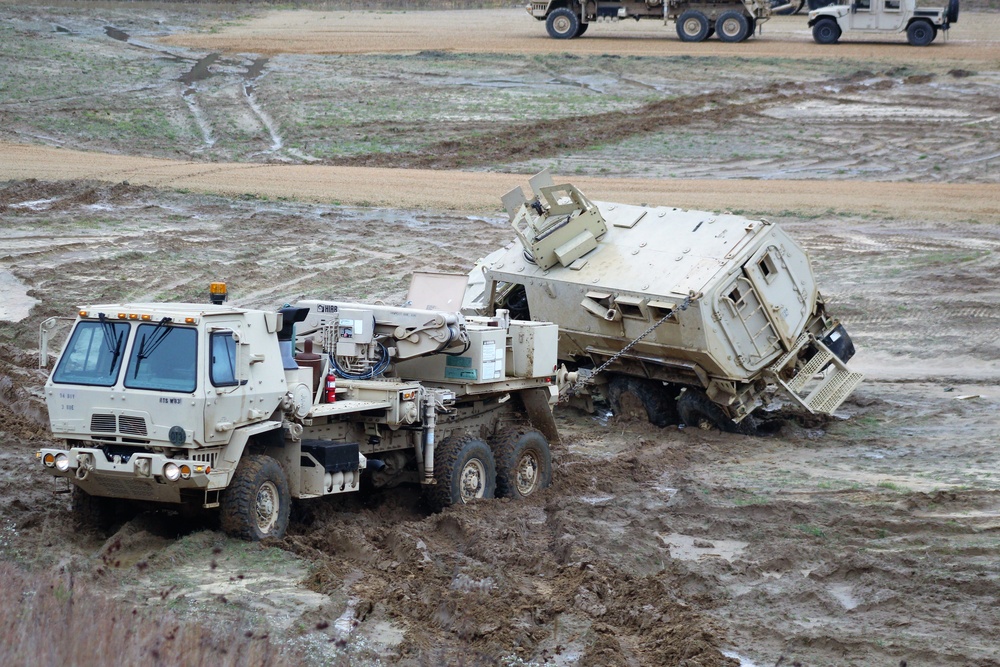 Fort McCoy RTS-Maintenance holds first vehicle recovery operations course for fiscal year 2021