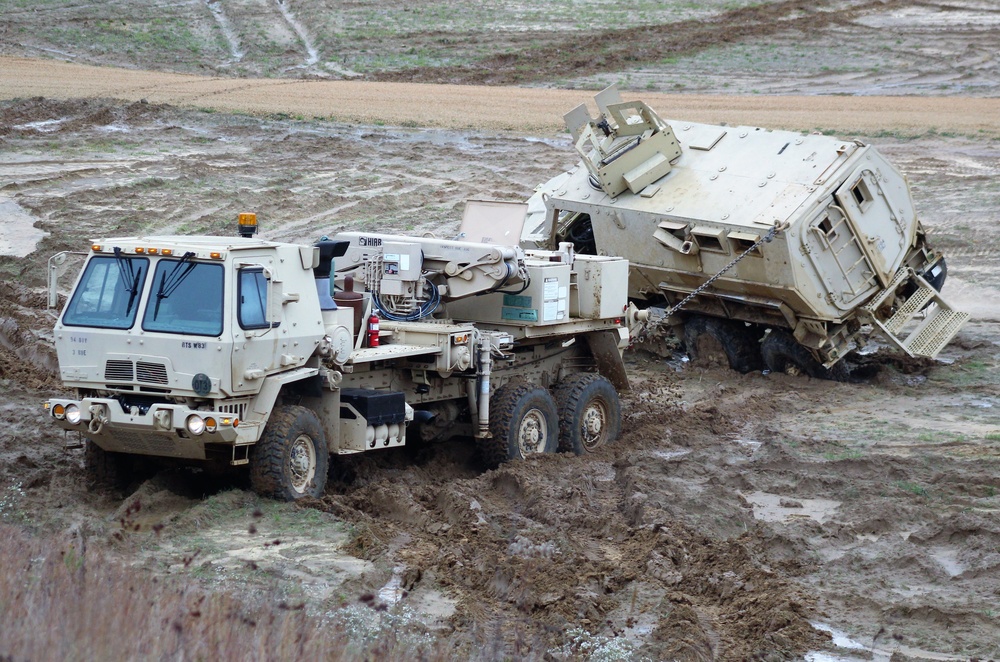 Fort McCoy RTS-Maintenance holds first vehicle recovery operations course for fiscal year 2021