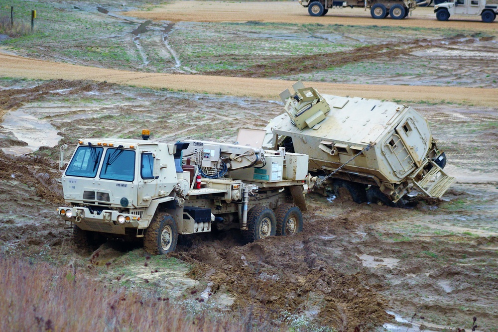 Fort McCoy RTS-Maintenance holds first vehicle recovery operations course for fiscal year 2021