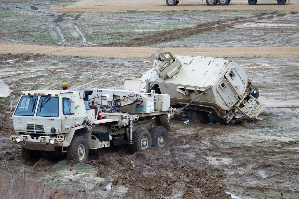 Fort McCoy RTS-Maintenance holds first vehicle recovery operations course for fiscal year 2021