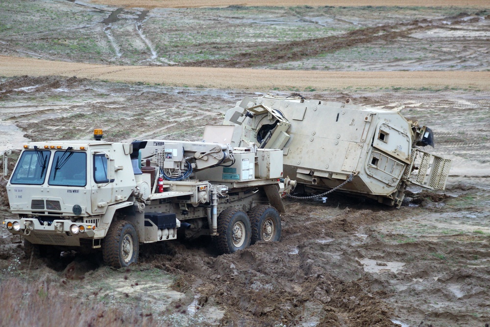 Fort McCoy RTS-Maintenance holds first vehicle recovery operations course for fiscal year 2021