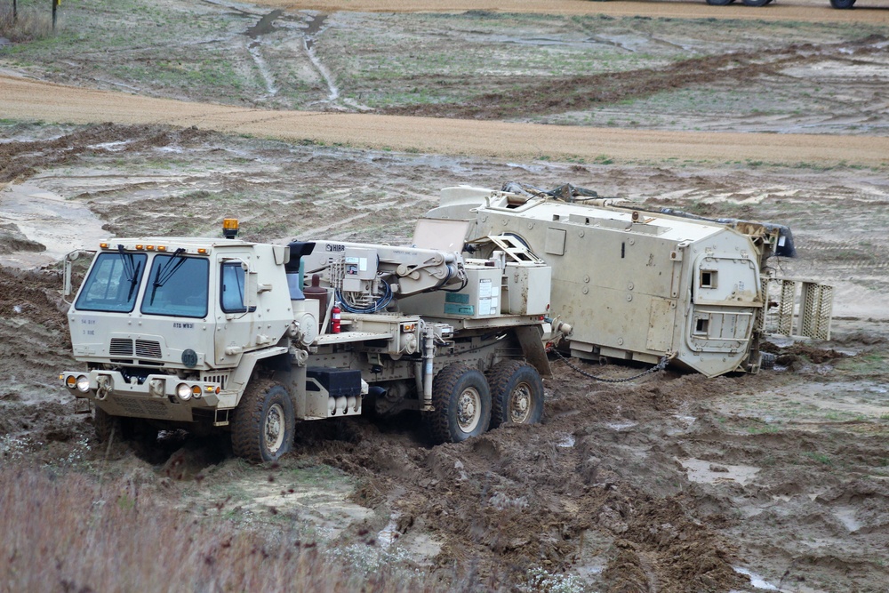 Fort McCoy RTS-Maintenance holds first vehicle recovery operations course for fiscal year 2021