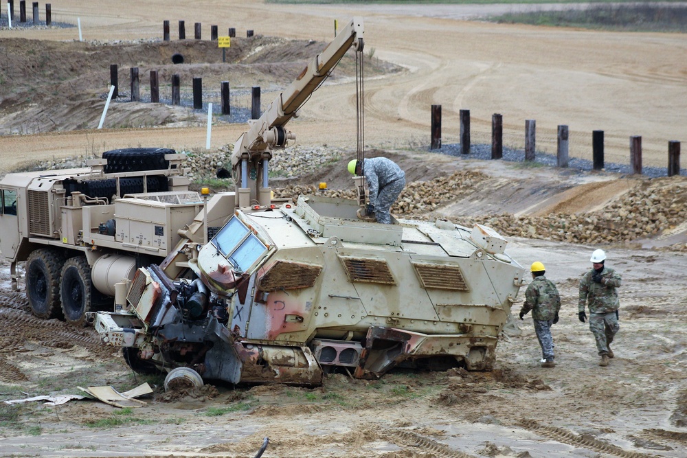 Fort McCoy RTS-Maintenance holds first vehicle recovery operations course for fiscal year 2021