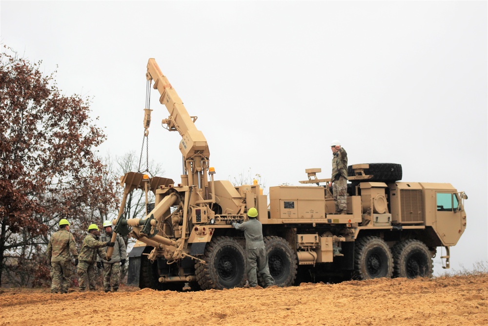 Fort McCoy RTS-Maintenance holds first vehicle recovery operations course for fiscal year 2021