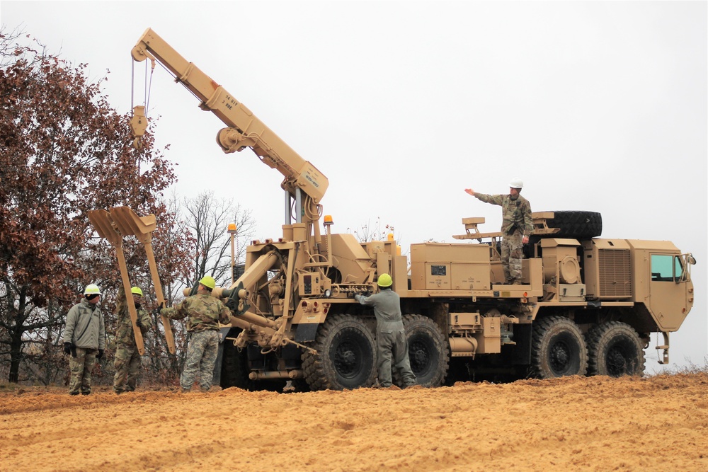 Fort McCoy RTS-Maintenance holds first vehicle recovery operations course for fiscal year 2021