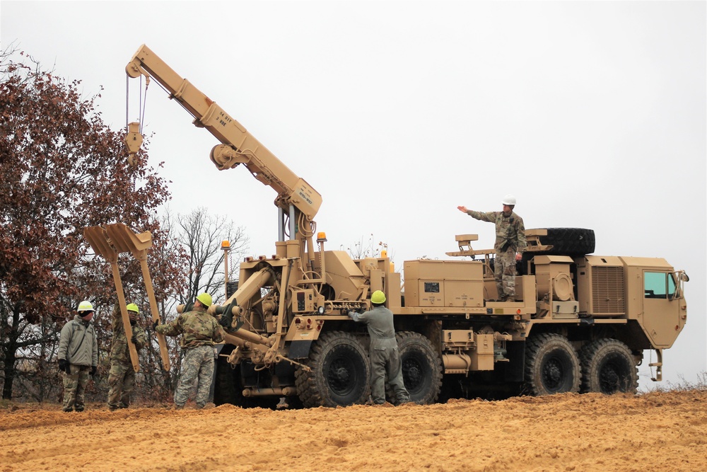 Fort McCoy RTS-Maintenance holds first vehicle recovery operations course for fiscal year 2021