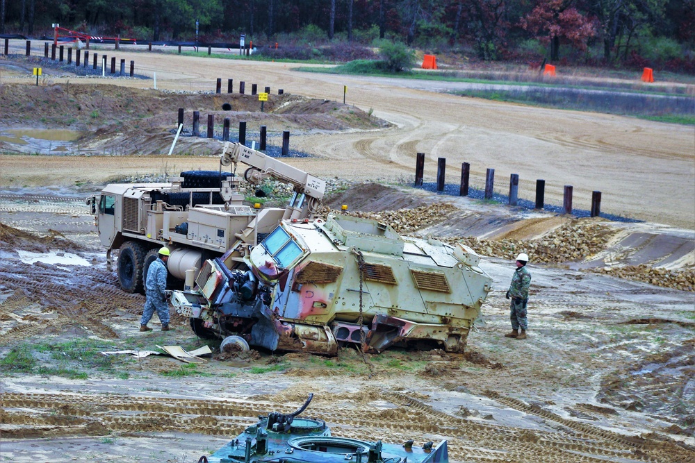 Fort McCoy RTS-Maintenance holds first vehicle recovery operations course for fiscal year 2021