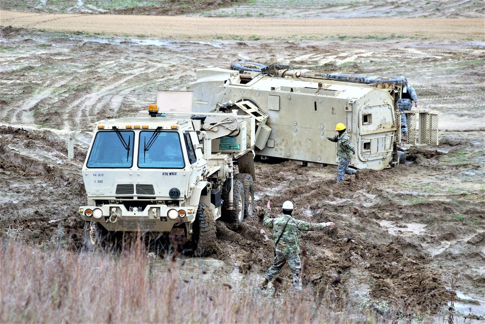 Fort McCoy RTS-Maintenance holds first vehicle recovery operations course for fiscal year 2021