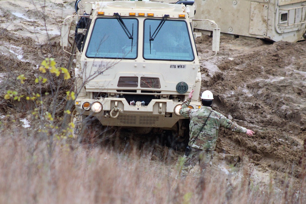 Fort McCoy RTS-Maintenance holds first vehicle recovery operations course for fiscal year 2021