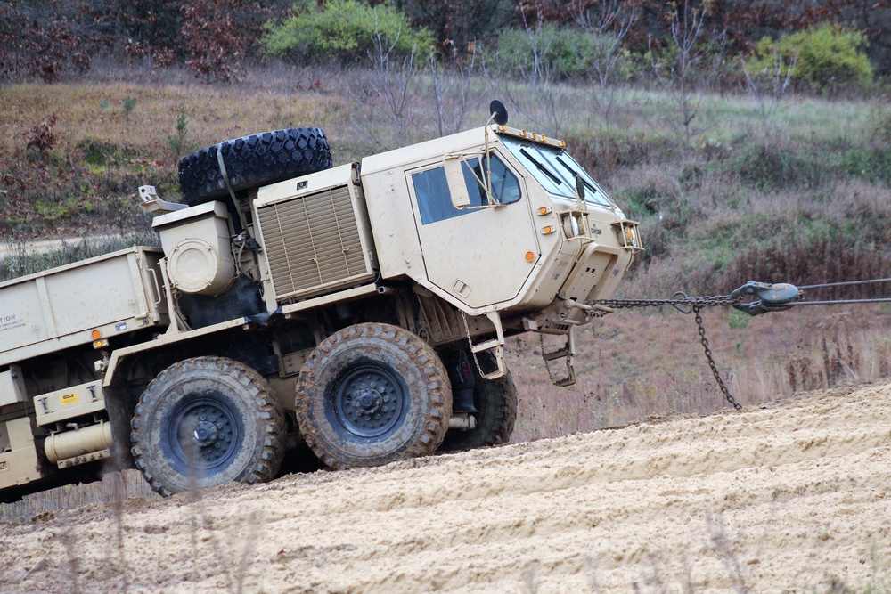 Fort McCoy RTS-Maintenance holds first vehicle recovery operations course for fiscal year 2021