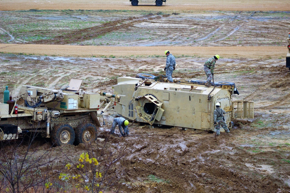 Fort McCoy RTS-Maintenance holds first vehicle recovery operations course for fiscal year 2021