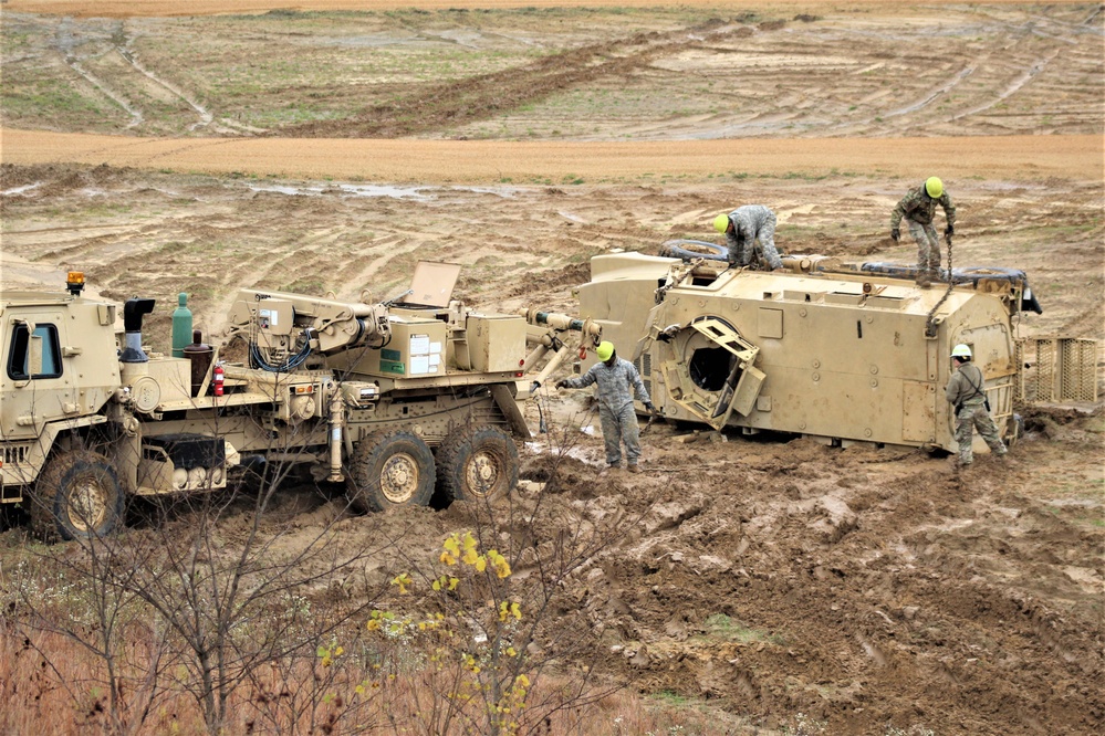 Fort McCoy RTS-Maintenance holds first vehicle recovery operations course for fiscal year 2021