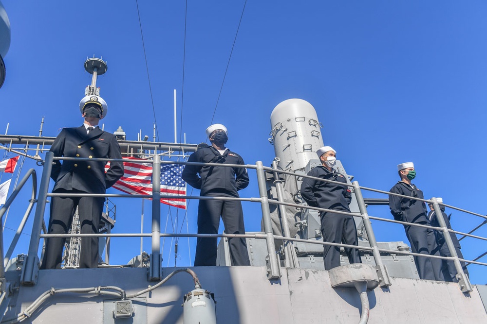 USS Antietam Returns to Yokosuka Following 260-day Deployment