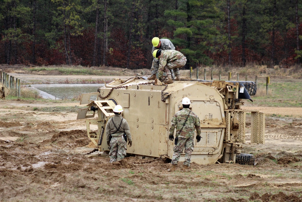 Fort McCoy RTS-Maintenance holds first vehicle recovery operations course for fiscal year 2021