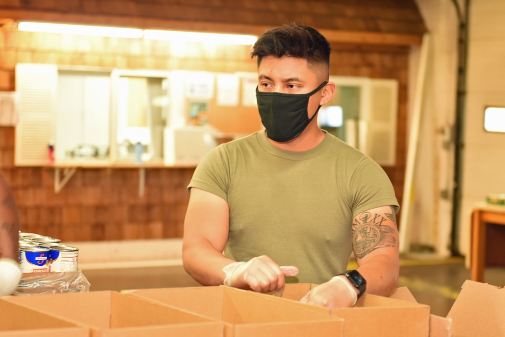 Michigan’s Task Force Spartan work with Gleaners of Pontiac Food Bank