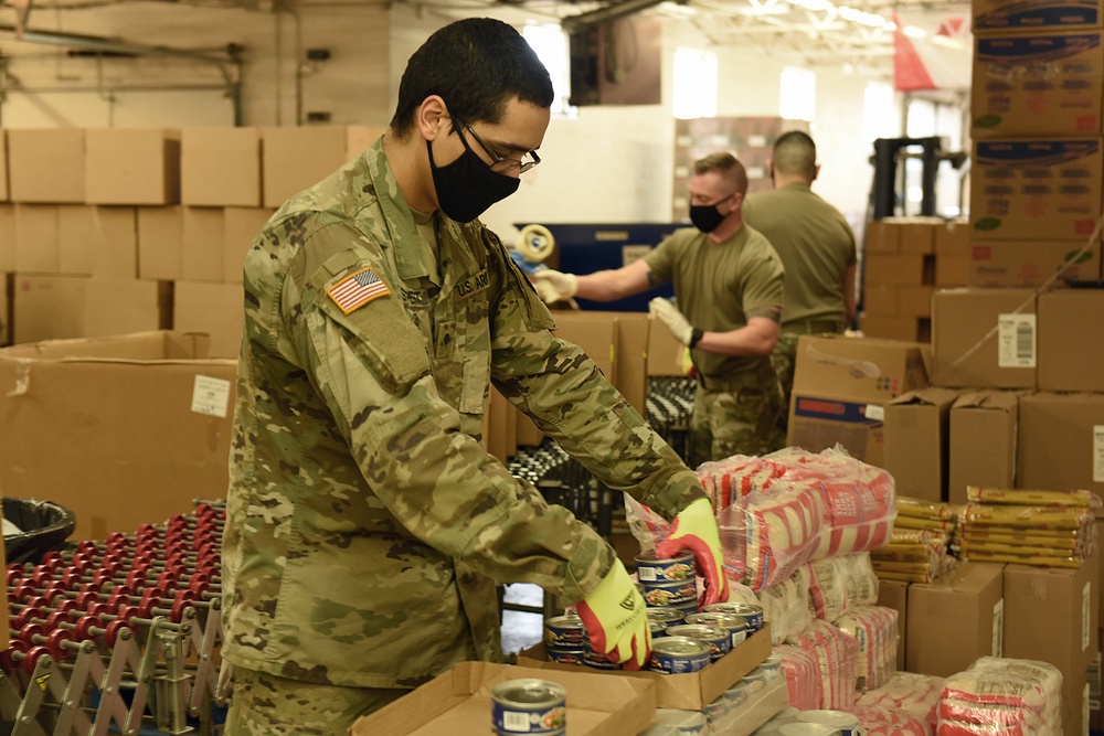 Michigan’s Task Force Spartan work with Gleaners of Pontiac Food Bank