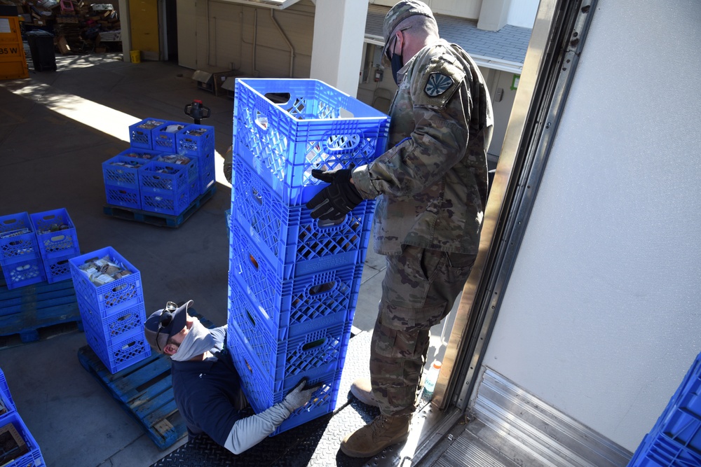 Arizona National Guard continues to support local food banks