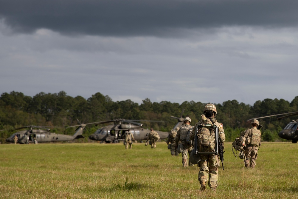 Marne Air Soldiers conduct Dogs of War exercise on Fort Stewart.