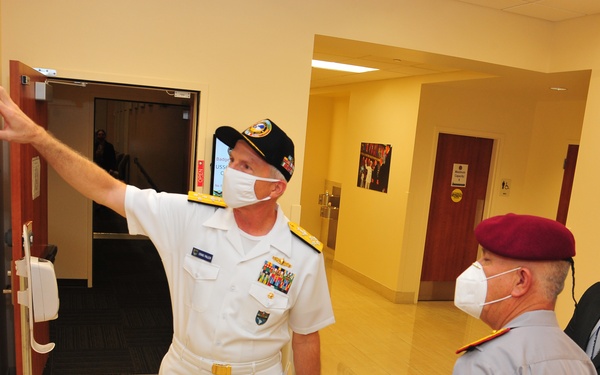 Ecuador’s Chief of Defense Visits U.S. Southern Command