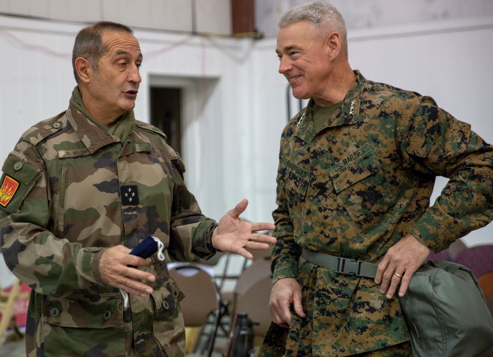 II MEF commanding general meets French Land Forces commander