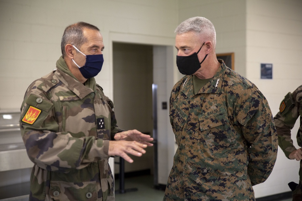 II MEF commanding general meets French Land Forces commander