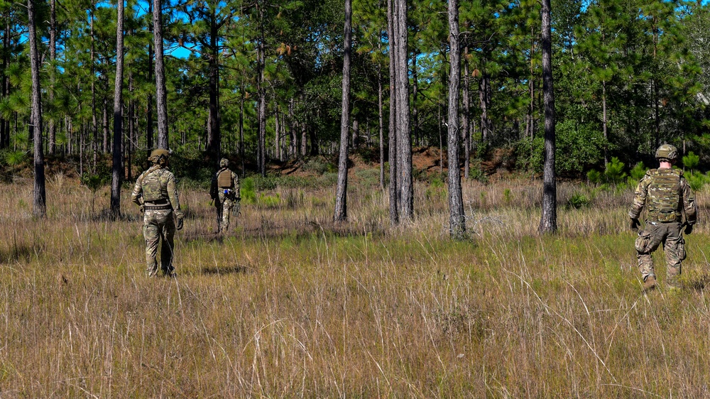 Hurlburt Field’s EOD and DAGRE conduct full training exercise