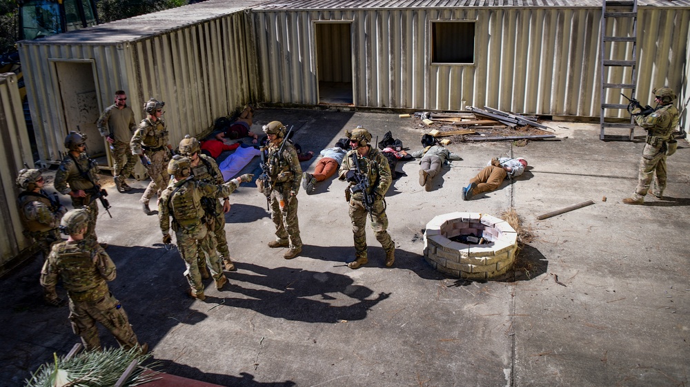 Hurlburt Field’s EOD and DAGRE conduct full training exercise