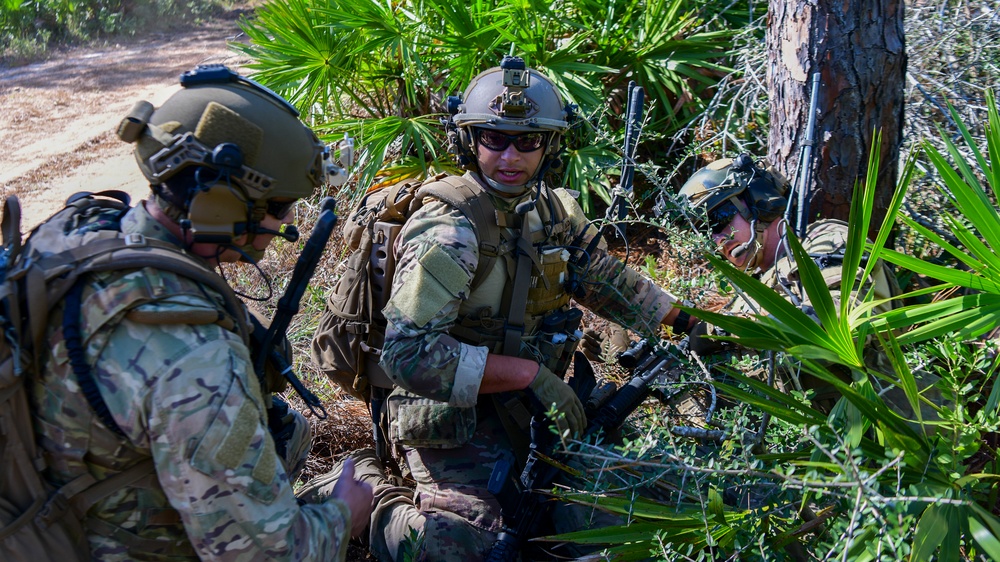 Hurlburt Field’s EOD and DAGRE conduct full training exercise