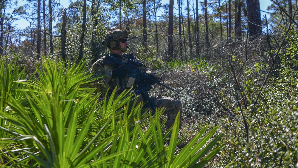 Hurlburt Field’s EOD and DAGRE conduct full training exercise