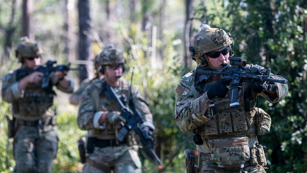 Hurlburt Field’s EOD and DAGRE conduct full training exercise