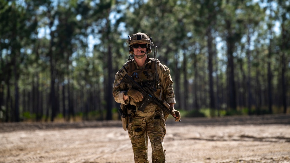 Hurlburt Field’s EOD and DAGRE conduct full training exercise