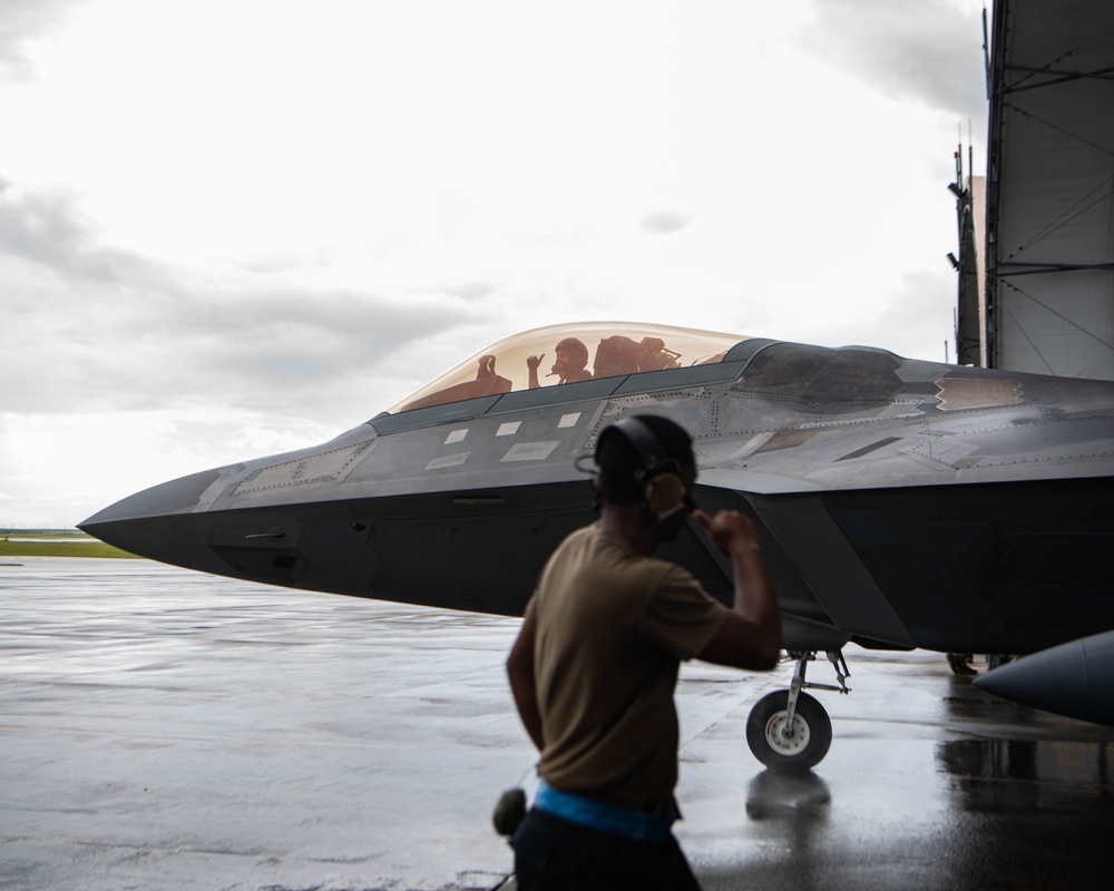 F-22s Prepare for Guam Veteran's Day Flyover