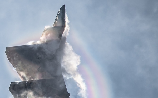 F-22 Dominates Dallas Air Show