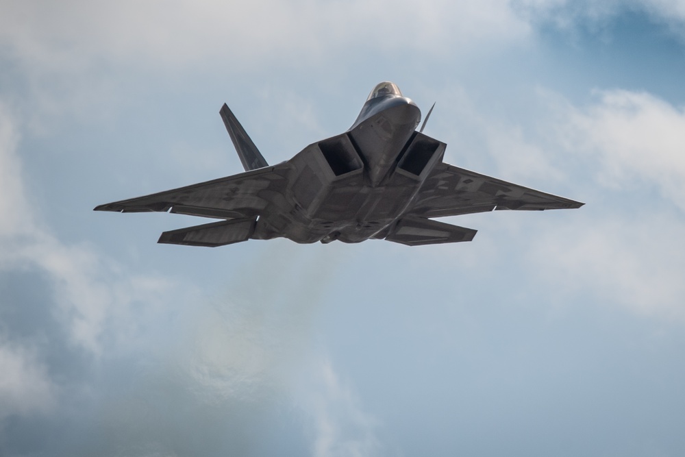 F-22 Dominates Dallas Air Show