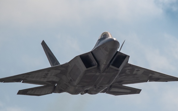 F-22 Dominates Dallas Air Show