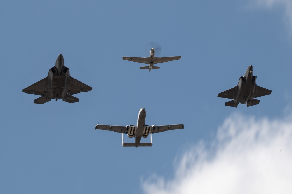 F-22 Dominates Dallas Air Show