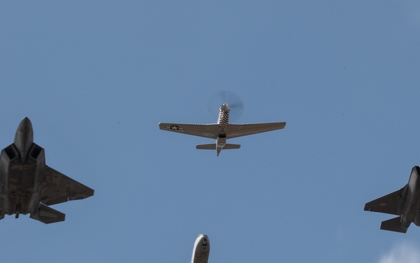 F-22 Dominates Dallas Air Show
