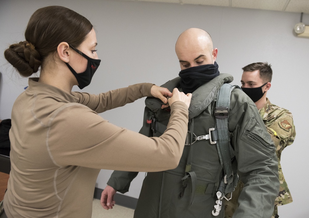 JBER’s F-22 Raptor pilots get new state-of-art flight suit