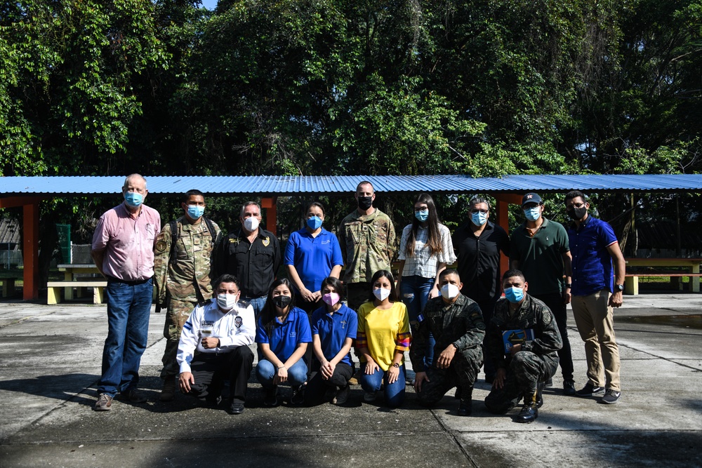 JTF-Bravo and Honduran Army participate in chapel service