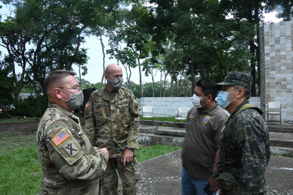 JTF-Bravo meets with Honduran Army instructors