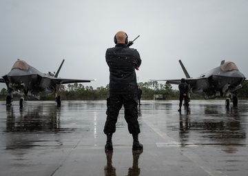 F-35 Demo Team Storms over the 2020 Stuart Air Show