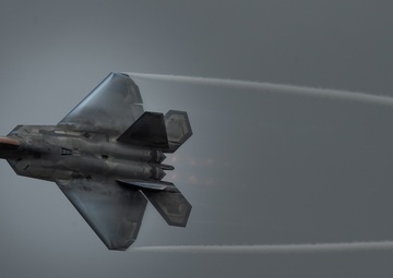 F-35 Demo Team Storms over the 2020 Stuart Air Show