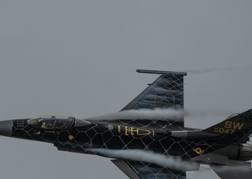 F-35 Demo Team Storms over the 2020 Stuart Air Show